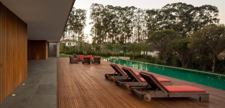 Black_Label_blog_post_dec_2022_Ipe-Wood-How-Durable-Is-It_cover1